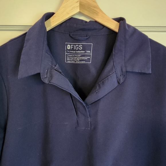 Figs scrub top - Picture 2 of 4